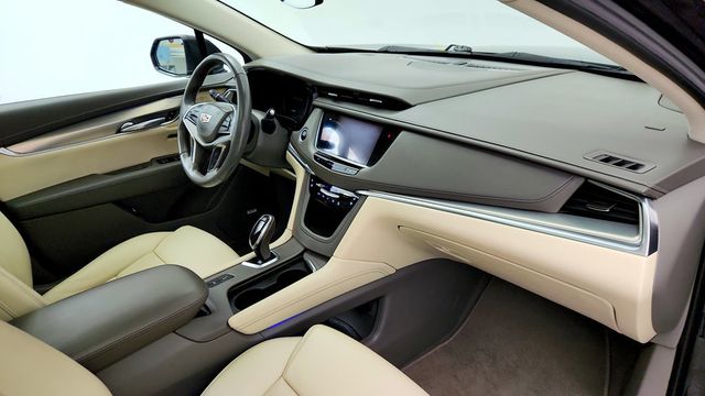 2018 Cadillac XT5 Crossover FWD 4dr Premium Luxury w/ 20'' Polished Wheels - 23085352 - 23