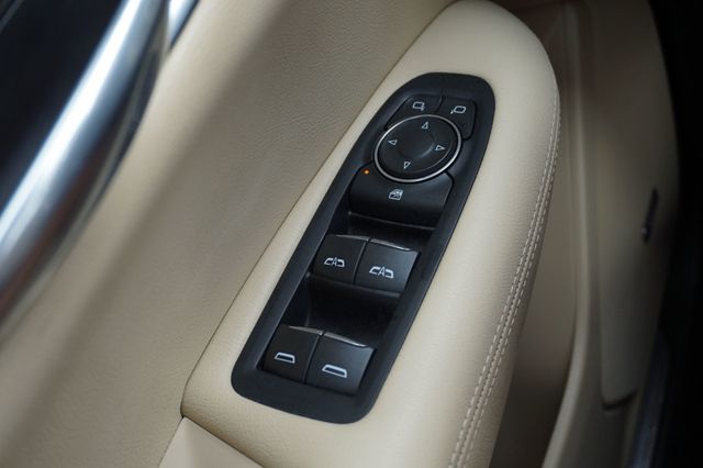 2018 Cadillac XT5 Crossover LOW MILES,PREMIUM WHEELS,LEATHER SEATS,BOSE PREMIUM SOUND SYSTEM - 22929648 - 18