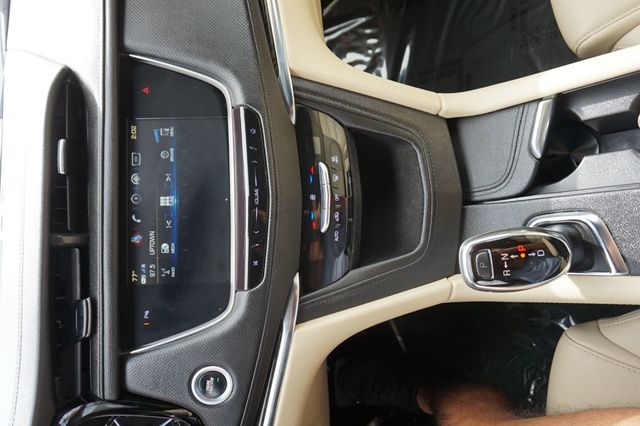 2018 Cadillac XT5 Crossover LOW MILES,PREMIUM WHEELS,LEATHER SEATS,BOSE PREMIUM SOUND SYSTEM - 22929648 - 24