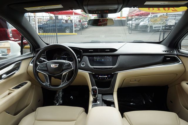 2018 Cadillac XT5 Crossover LOW MILES,PREMIUM WHEELS,LEATHER SEATS,BOSE PREMIUM SOUND SYSTEM - 22929648 - 34