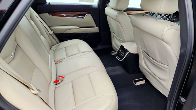 2018 Cadillac XTS 4dr Sedan Luxury - 22967439 - 21