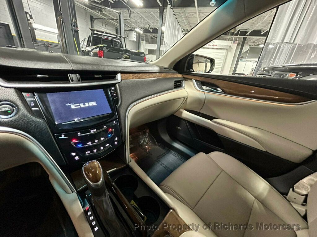 2018 Cadillac XTS 4dr Sedan Luxury AWD - 22387715 - 12