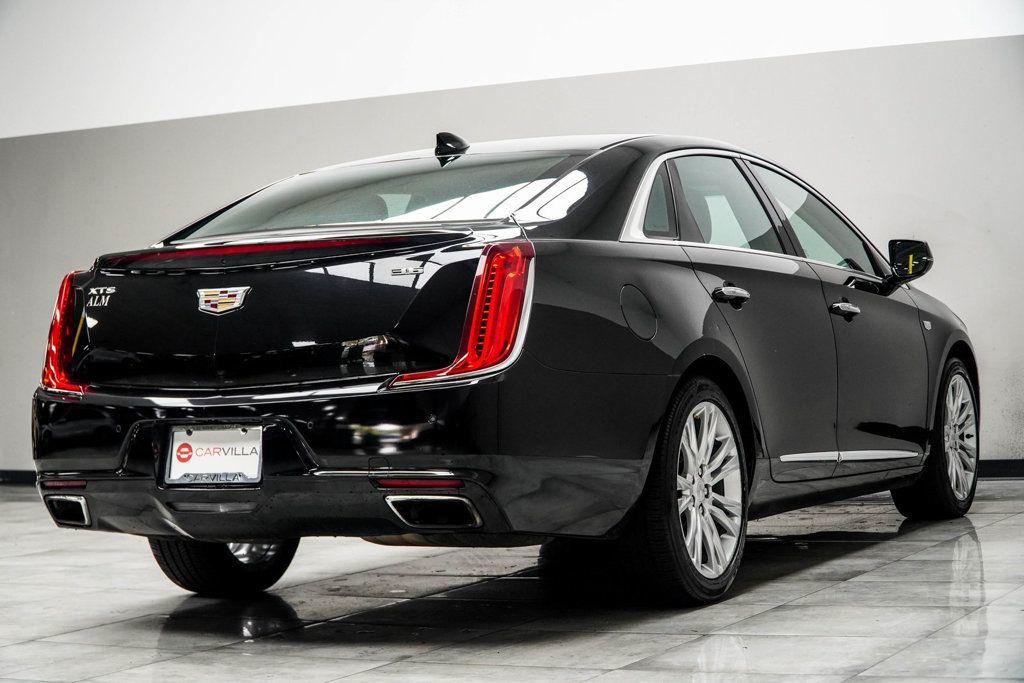 2018 Cadillac XTS Luxury photo 11