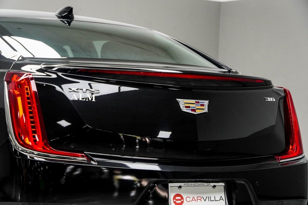 2018 Cadillac XTS Luxury photo 12
