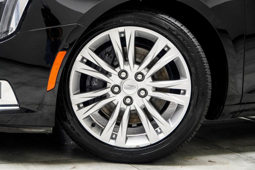 2018 Cadillac XTS Luxury photo 2
