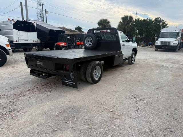 2018 Chevrolet 3500 Gooseneck Flatbed  - 22984040 - 4