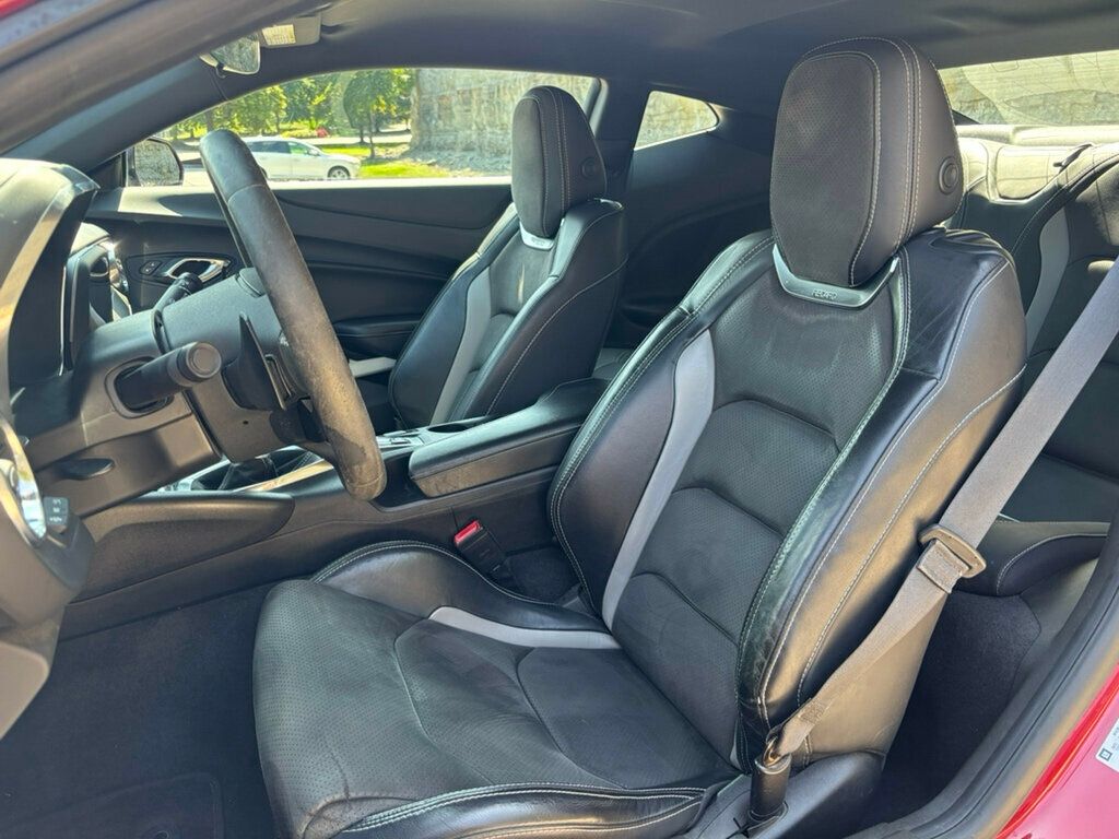 2018 Chevrolet Camaro 1SS Coupe photo 2