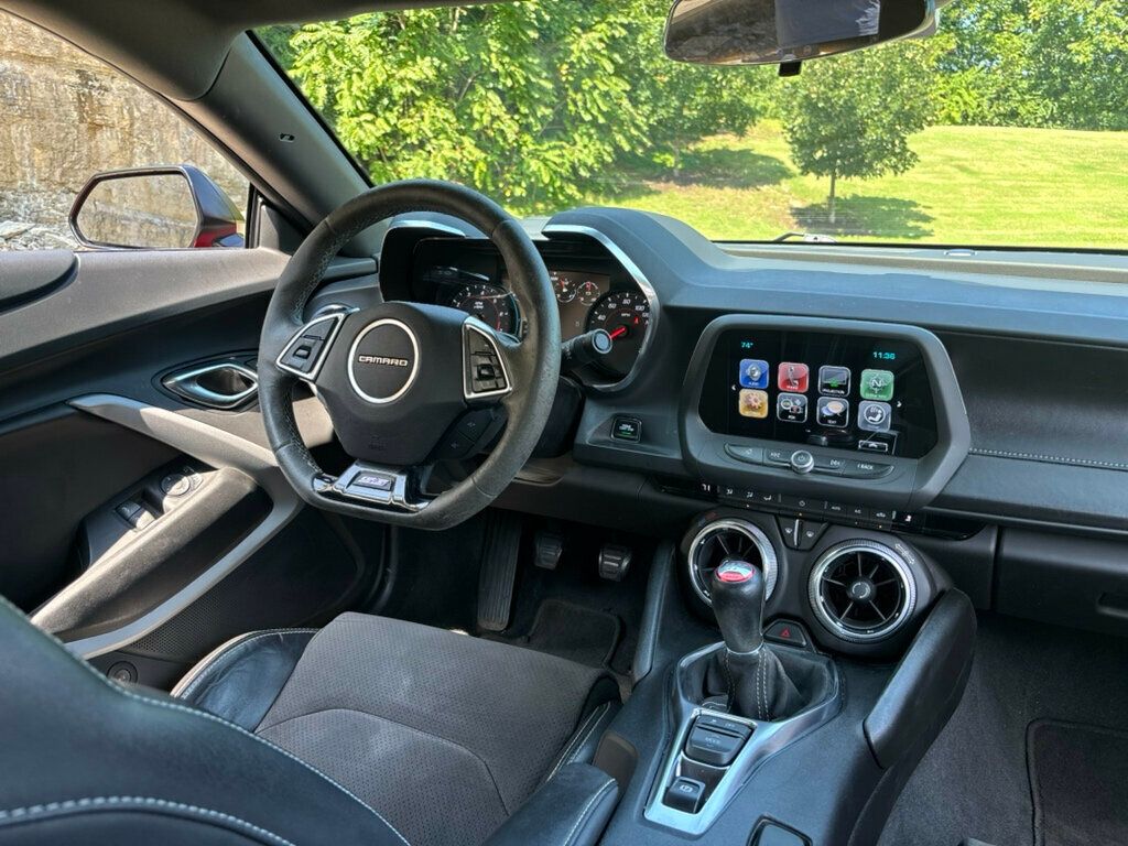 2018 Chevrolet Camaro 1SS Coupe photo 8