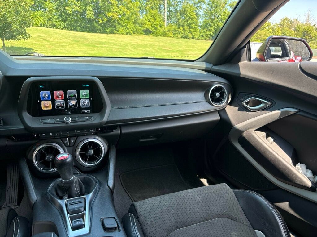 2018 Chevrolet Camaro 1SS Coupe photo 9