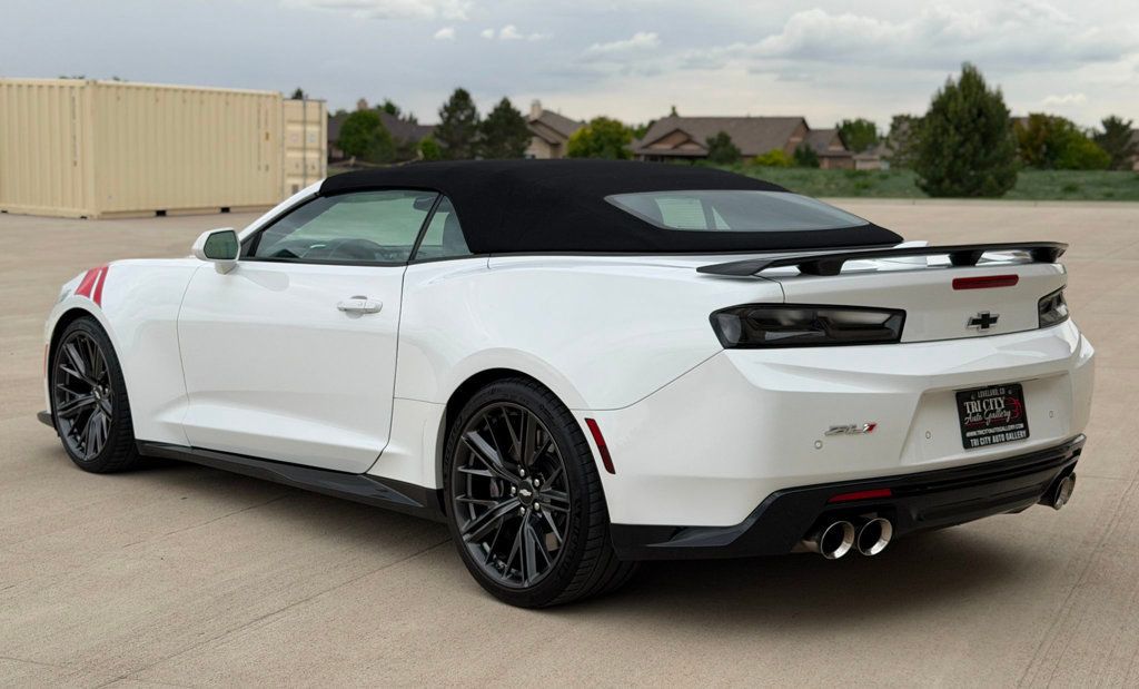 2018 Chevrolet Camaro 2dr Convertible ZL1 - 23033225 - 10