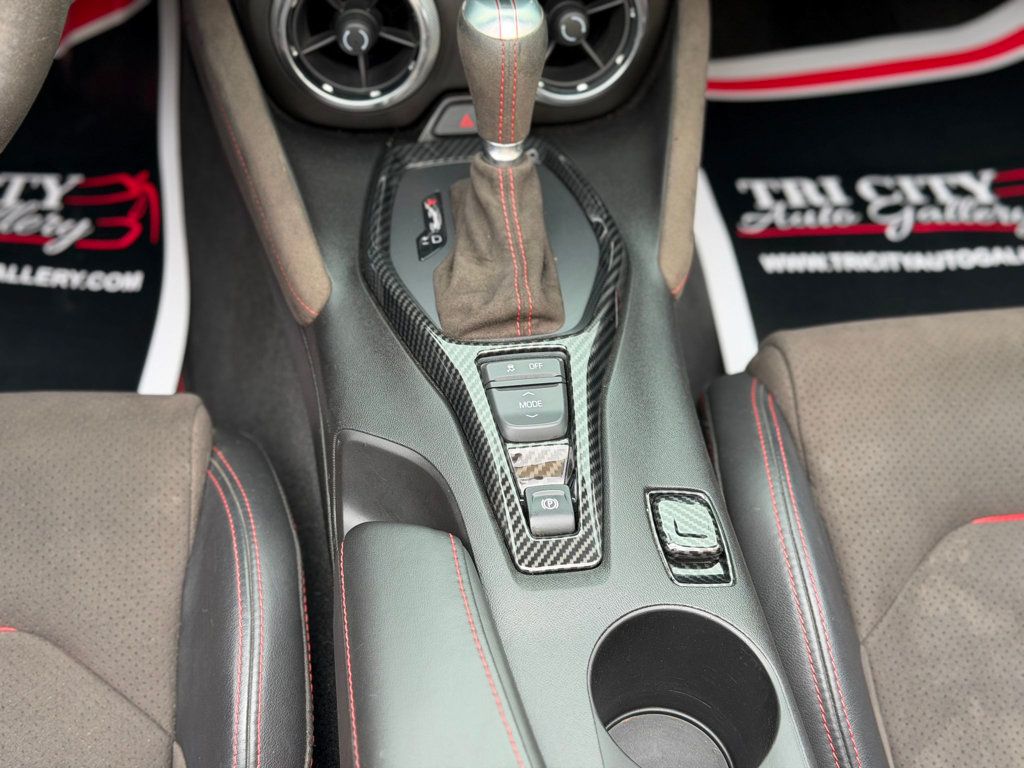 2018 Chevrolet Camaro 2dr Convertible ZL1 - 23033225 - 18