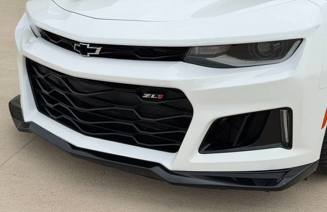 2018 Chevrolet Camaro 2dr Convertible ZL1 - 23033225 - 32
