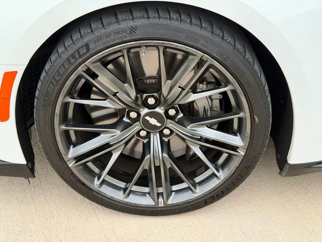 2018 Chevrolet Camaro 2dr Convertible ZL1 - 23033225 - 35
