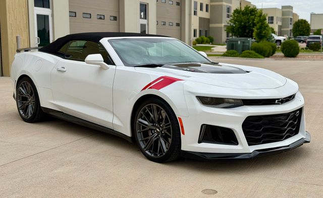 2018 Chevrolet Camaro 2dr Convertible ZL1 - 23033225 - 6