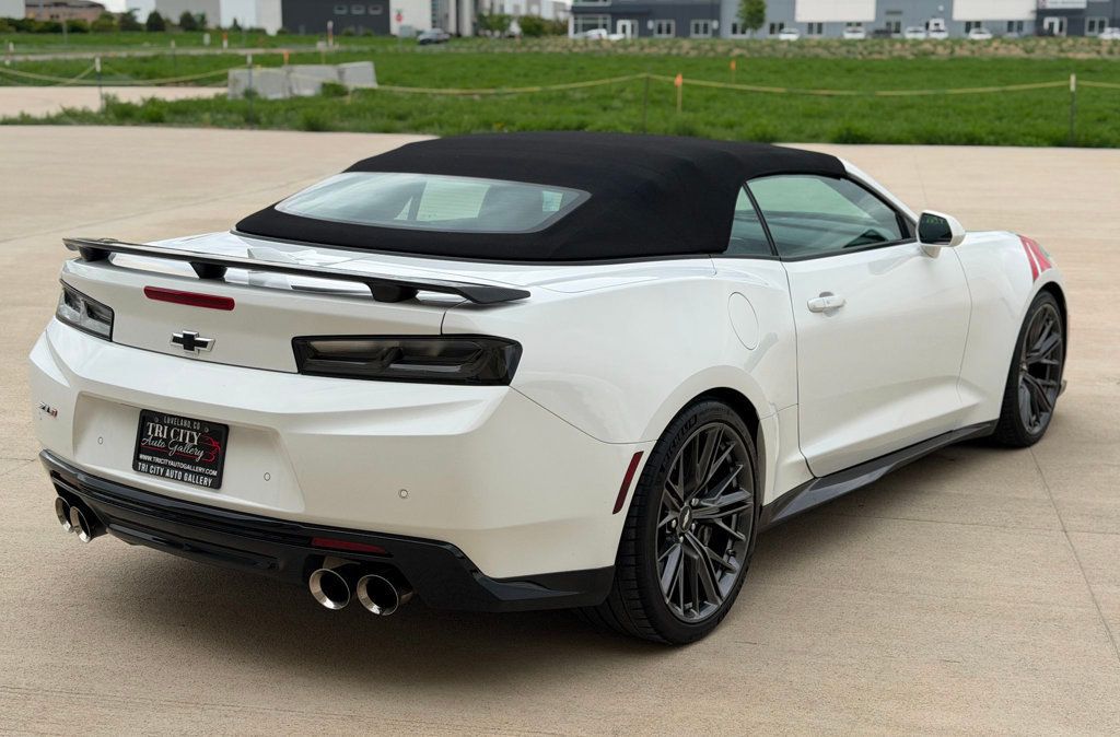 2018 Chevrolet Camaro 2dr Convertible ZL1 - 23033225 - 8