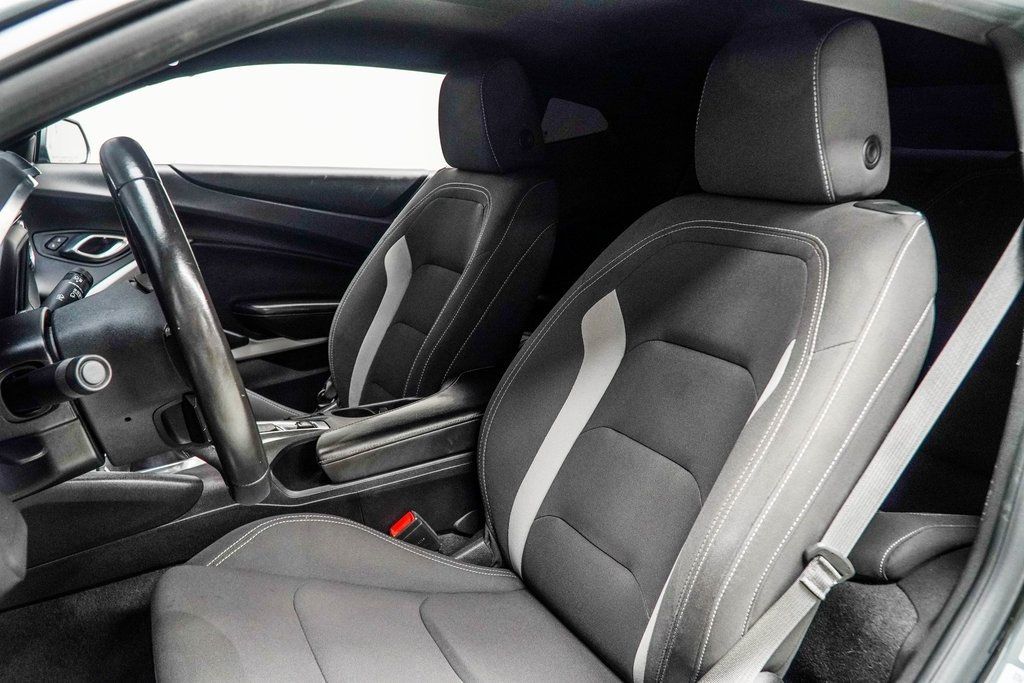 2018 Chevrolet Camaro 1LS photo 29