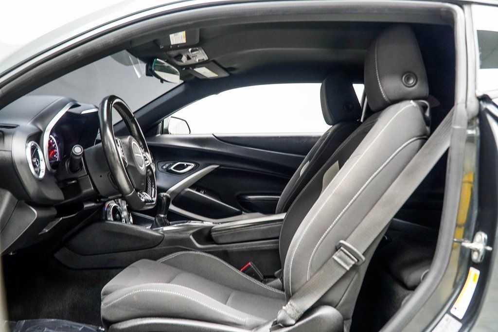 2018 Chevrolet Camaro 1LS photo 30