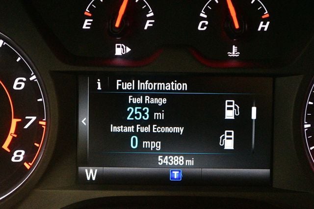 2018 Chevrolet Camaro 2dr Coupe 1LS - 23037788 - 37