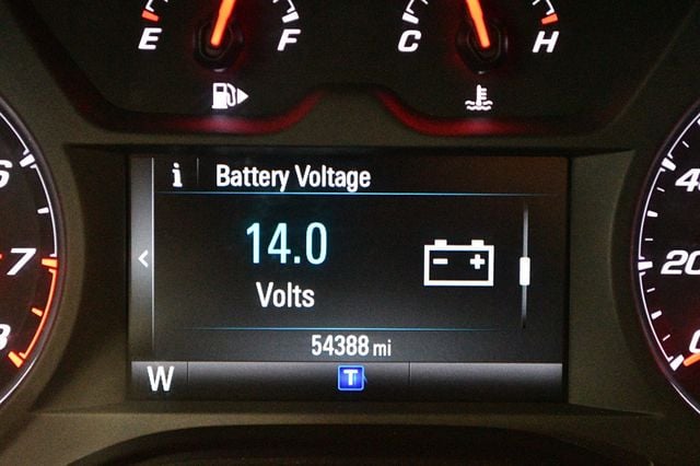 2018 Chevrolet Camaro 2dr Coupe 1LS - 23037788 - 43