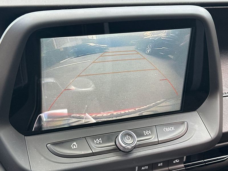 2018 Chevrolet Camaro 2dr Coupe 1LT - 22952234 - 16