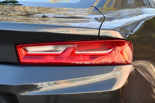 2018 Chevrolet Camaro 2dr Coupe 1LT - 23006199 - 9