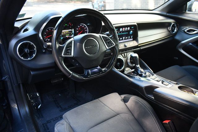 2018 Chevrolet Camaro 2dr Coupe 1LT - 23006199 - 19