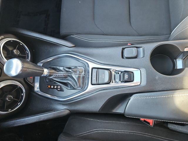 2018 Chevrolet Camaro 2dr Coupe 1LT - 22982239 - 14