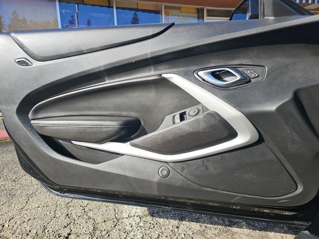 2018 Chevrolet Camaro 2dr Coupe 1LT - 22982239 - 17