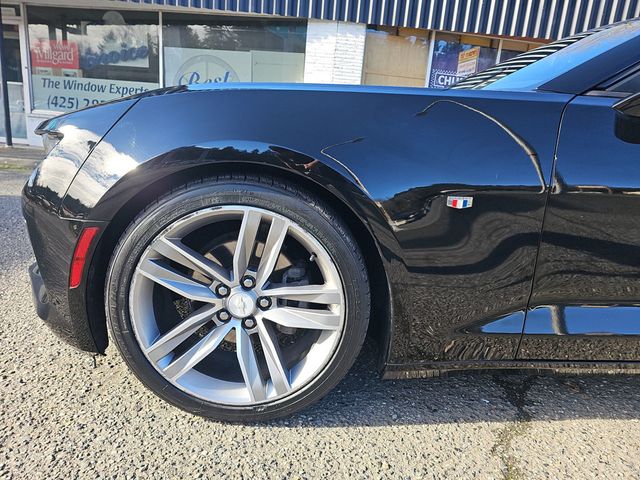 2018 Chevrolet Camaro 2dr Coupe 1LT - 22982239 - 26