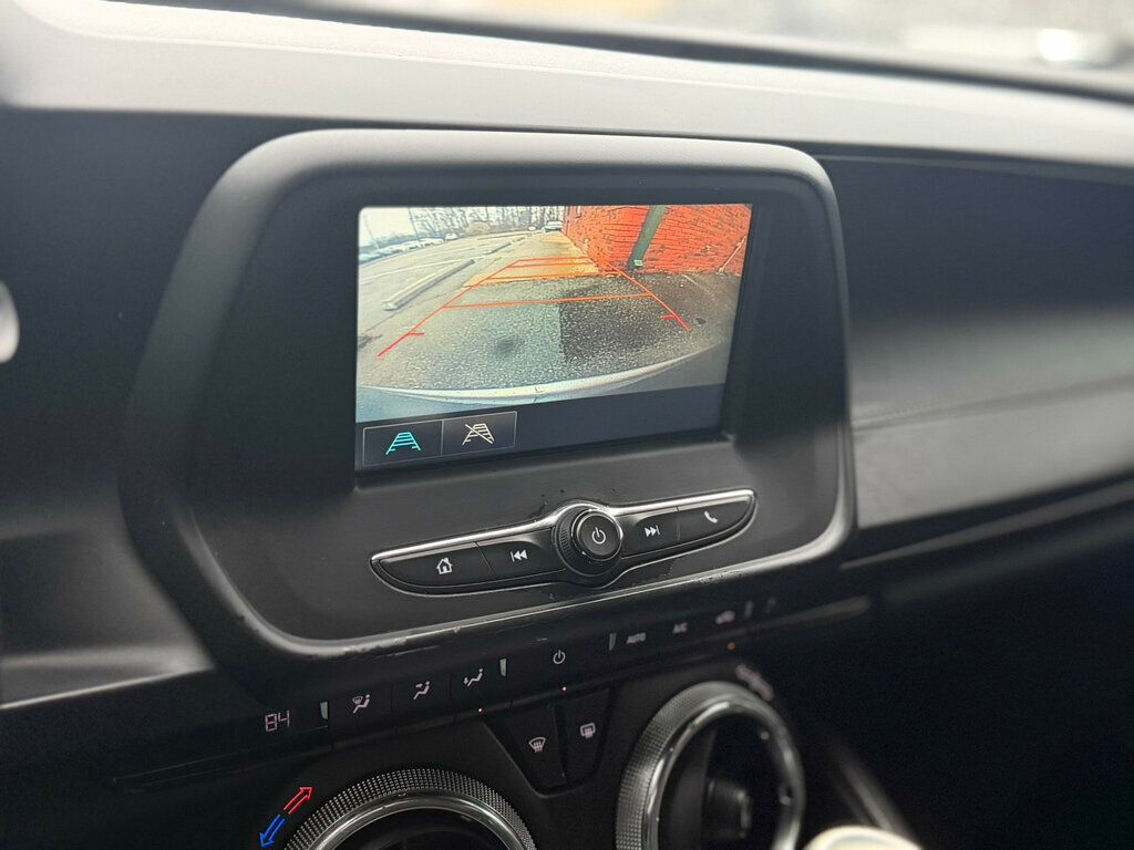 2018 Chevrolet Camaro 2dr Coupe 1LT - 22955055 - 13