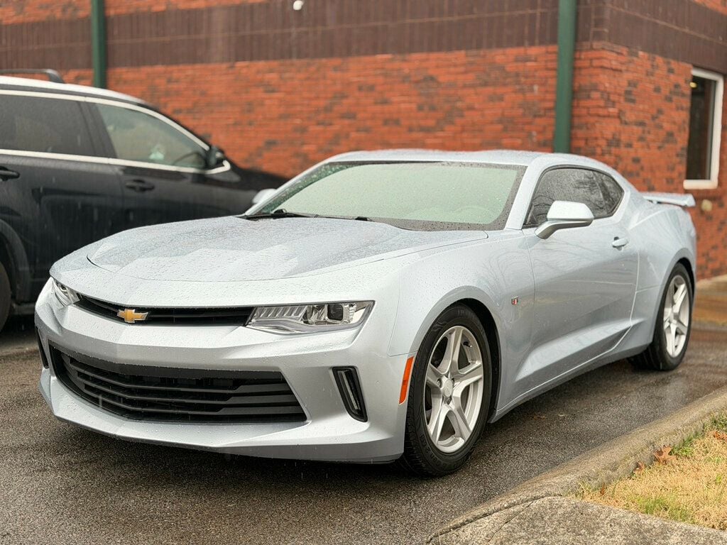 2018 Chevrolet Camaro 2dr Coupe 1LT - 22955055 - 1