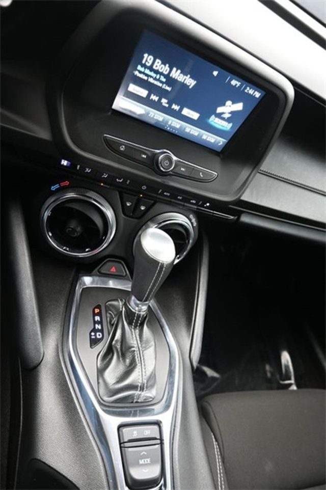 2018 Chevrolet Camaro 2dr Coupe 1LT - 22948318 - 14