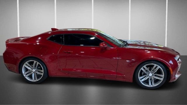 2018 Chevrolet Camaro 2dr Coupe 2LT - 23012831 - 2