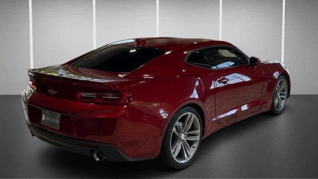 2018 Chevrolet Camaro 2dr Coupe 2LT - 23012831 - 8