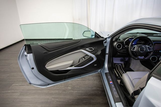 2018 Chevrolet Camaro 2dr Coupe 2LT - 22972577 - 15