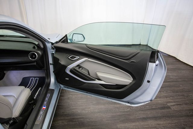 2018 Chevrolet Camaro 2dr Coupe 2LT - 22972577 - 16