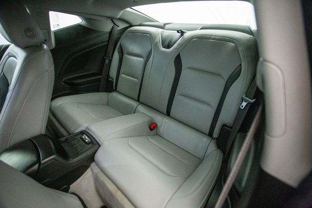 2018 Chevrolet Camaro 2dr Coupe 2LT - 22972577 - 19