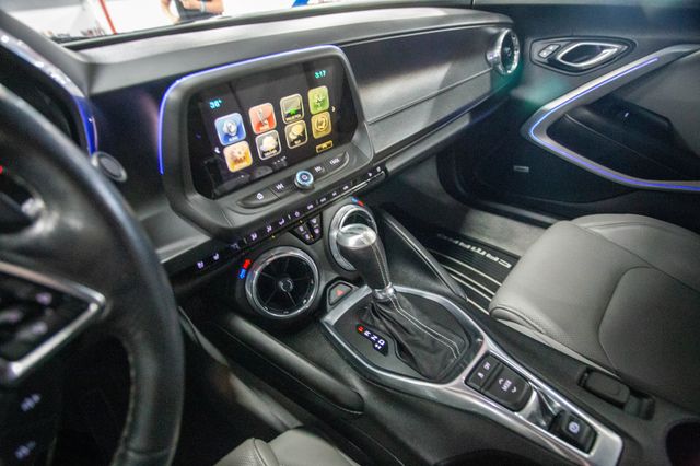 2018 Chevrolet Camaro 2dr Coupe 2LT - 22972577 - 6