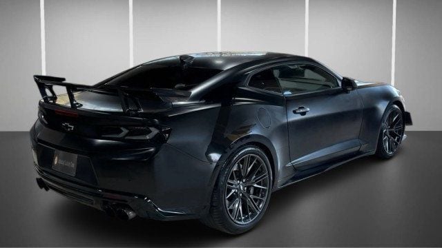 2018 Chevrolet Camaro 2dr Coupe ZL1 - 23000551 - 3