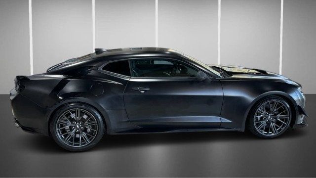 2018 Chevrolet Camaro 2dr Coupe ZL1 - 23000551 - 5
