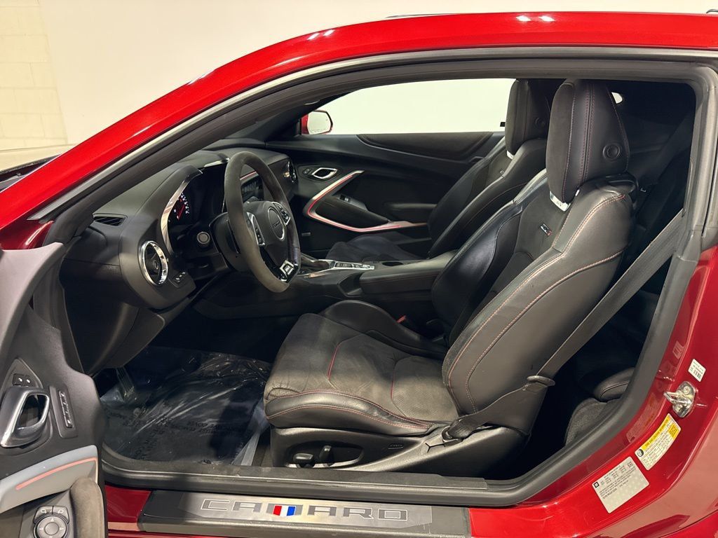 2018 Chevrolet Camaro 2dr Coupe ZL1 - 22991864 - 34