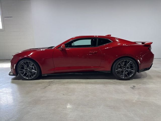 2018 Chevrolet Camaro 2dr Coupe ZL1 - 22991864 - 3