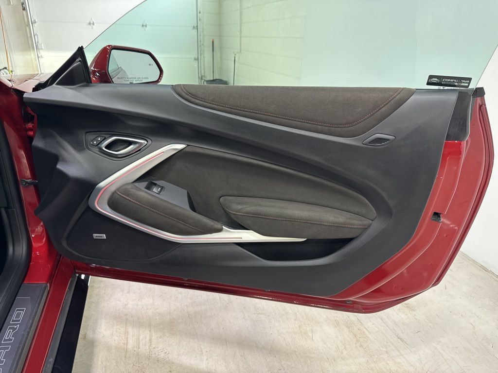 2018 Chevrolet Camaro 2dr Coupe ZL1 - 22991864 - 53