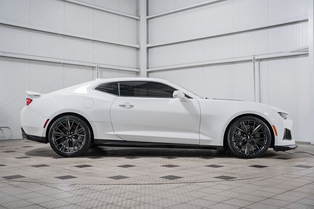 2018 Chevrolet Camaro 2dr Coupe ZL1 - 22741333 - 8