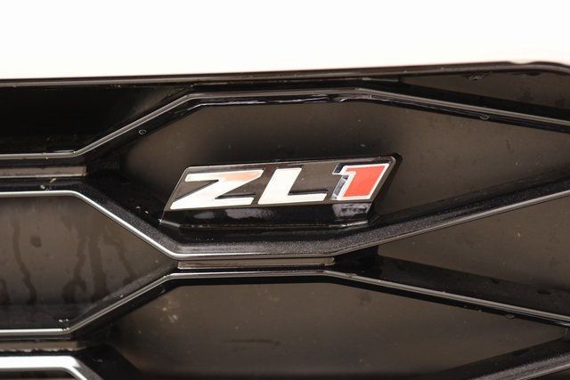 2018 Chevrolet Camaro 2dr Coupe ZL1 - 22885935 - 11