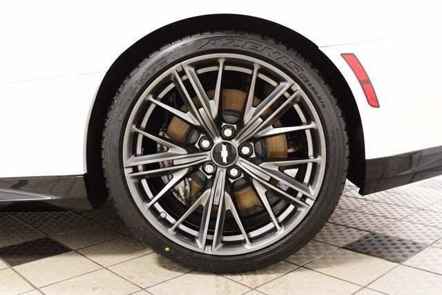 2018 Chevrolet Camaro 2dr Coupe ZL1 - 22885935 - 27