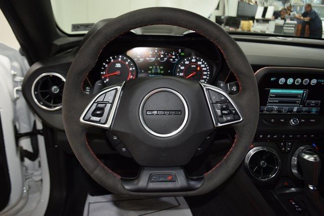 2018 Chevrolet Camaro 2dr Coupe ZL1 - 22885935 - 39