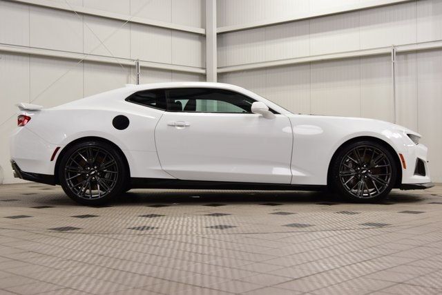 2018 Chevrolet Camaro 2dr Coupe ZL1 - 22885935 - 8