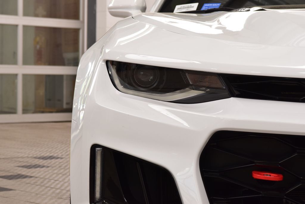 2018 Chevrolet Camaro 2dr Coupe ZL1 - 23004152 - 11