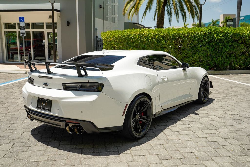 2018 Chevrolet Camaro Coupe ZL1 photo 21